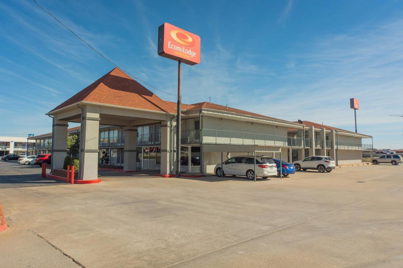 Econo Lodge Inn & Suites Near Bricktown Oklahoma City Exterior photo